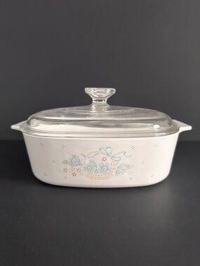 CORNINGWARE - Vintage Country Cornflower, Casserole Dish, Glass Lid, 2 litre